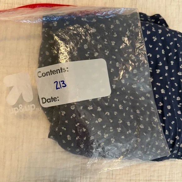 Brandy Melville - Izzy Floral Maxi Skirt in Blue & White - Picture 11 of 11